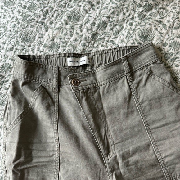 Abercrombie Criss Cross Utility Pants - Picture 2 of 7